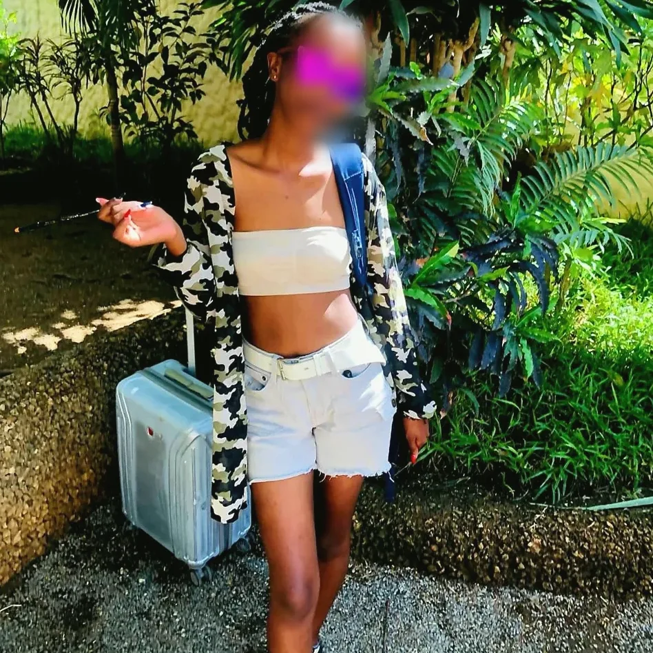 Elena, 21