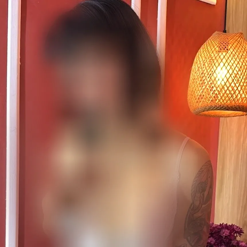 Jacqueline, 32