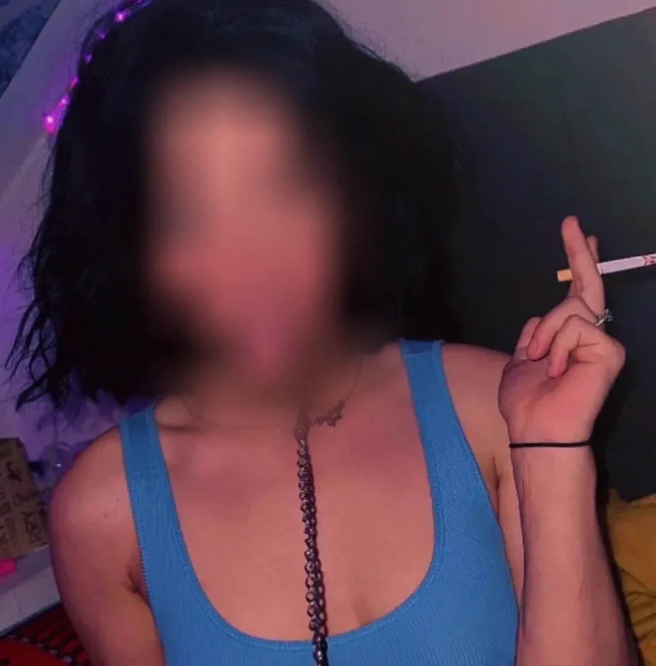 Klara, 23