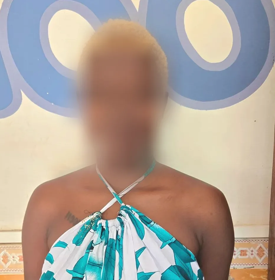Lilly, 18