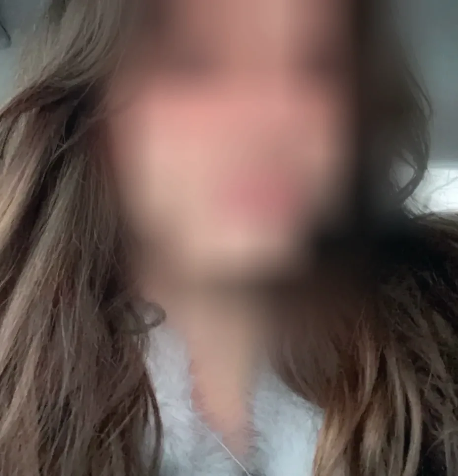 Maja, 23