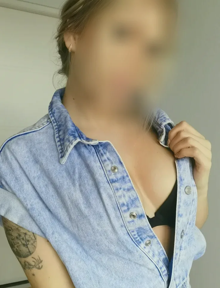 Marie, 28