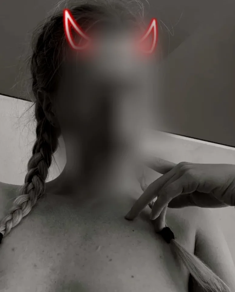 Ramona, 32